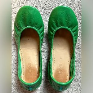 Clover green Tieks - size 8 with box; gently worn
